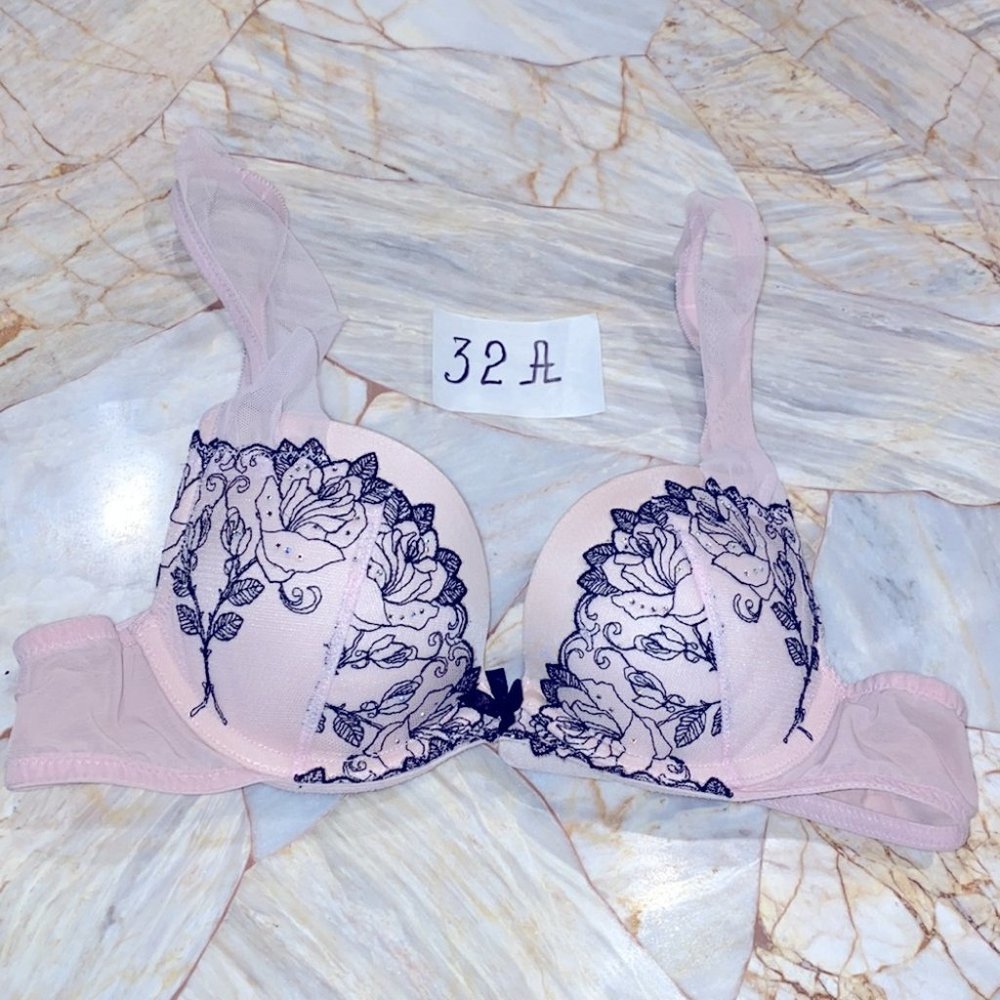 Victoria Secret Dream Angels Fashion Show Bra 32A‎